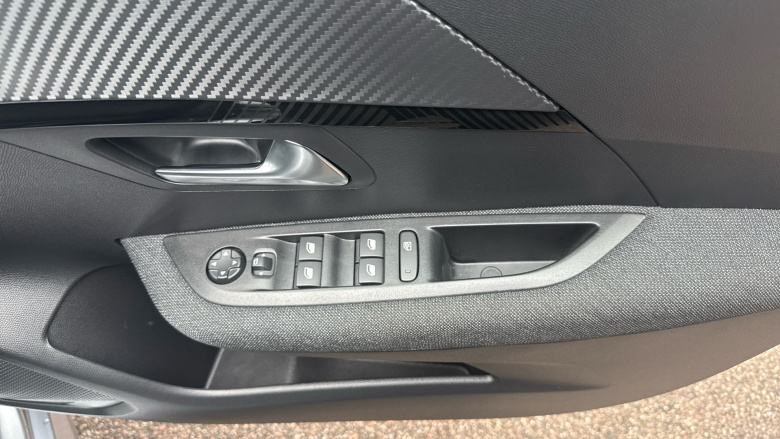 Peugeot 208 1.2 PureTech 100 Style 5dr Petrol Hatchback